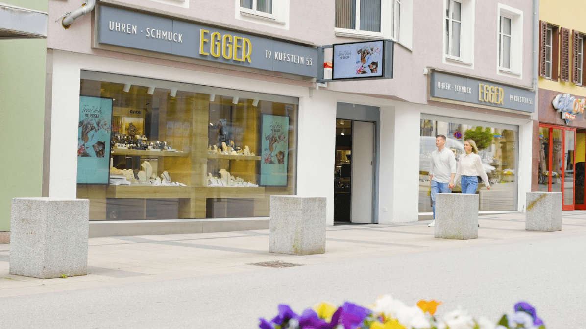 Schaufenster von Juwelier EGGER in der Innenstadt von Kufstein